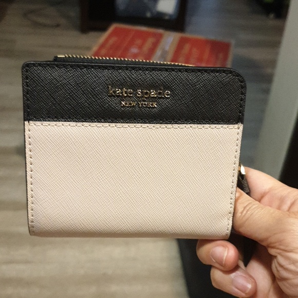 Wallet - Picture 1 of 5